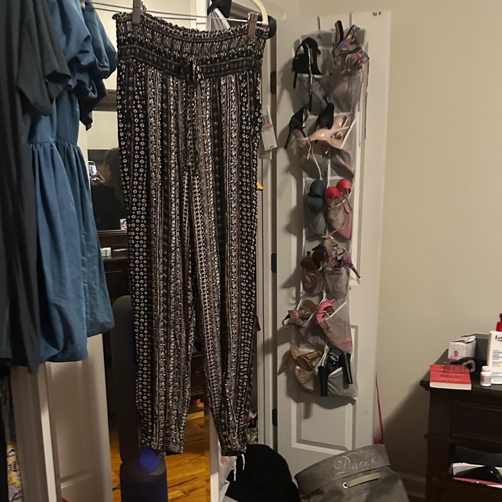 Brand New: Black and White Patterned Women's Pants